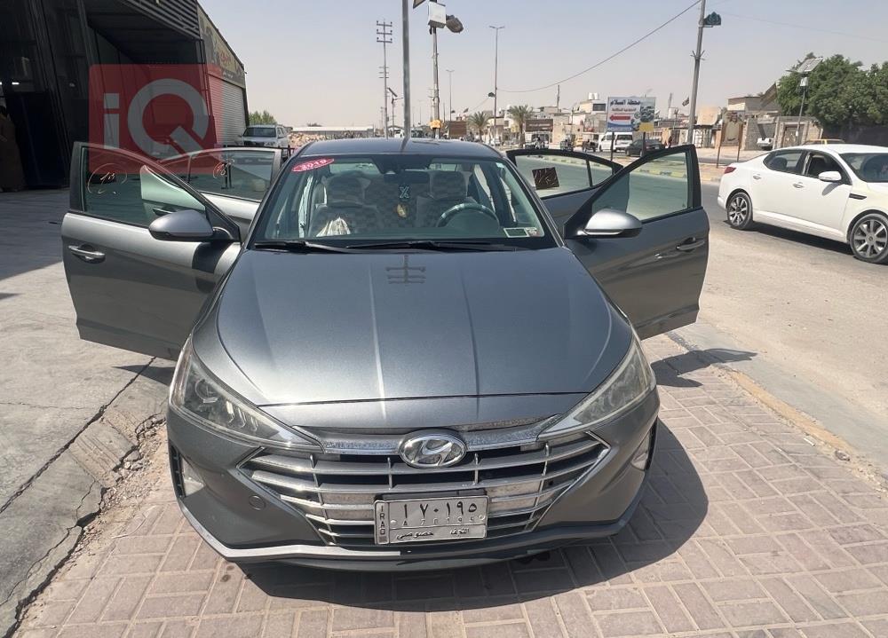 هیوندای ئەلەنترا